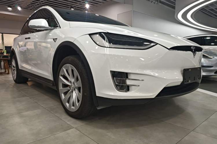 Used Tesla Model X 2019 Performance High-Performance Edition Front Right 45 Deg