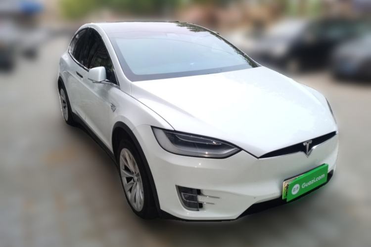 Used Tesla Model X 2019 Long-Range Version Front Right 45 Deg