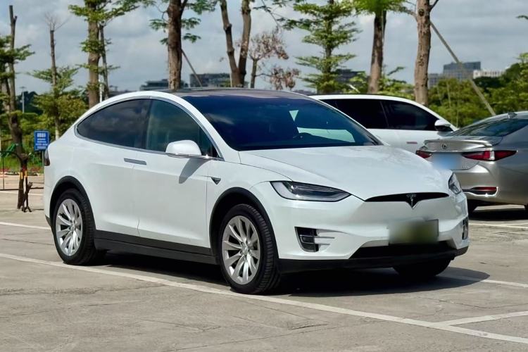 Used Tesla Model X 2019 Long-Range Version Front Right 45 Deg