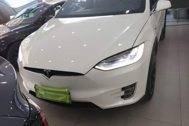 Used Tesla Model X 2019 Long-Range Version Front
