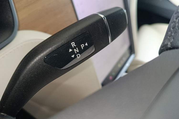 Used Tesla Model X 2019 Performance High-Performance Edition Gear Lever
