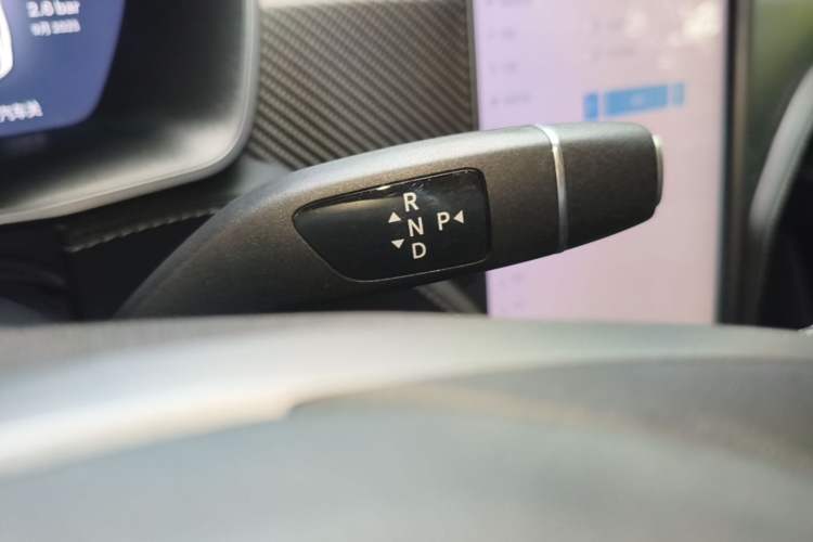 Used Tesla Model X 2019 Performance High-Performance Edition Gear Lever