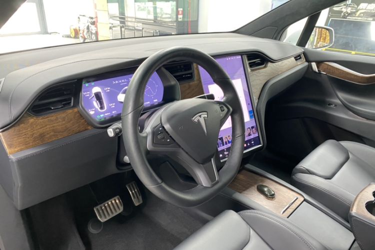 Used Tesla Model X 2019 Long-Range Version Interior 1