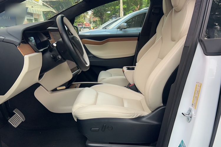 Used Tesla Model X 2019 Performance High-Performance Edition Interior 1