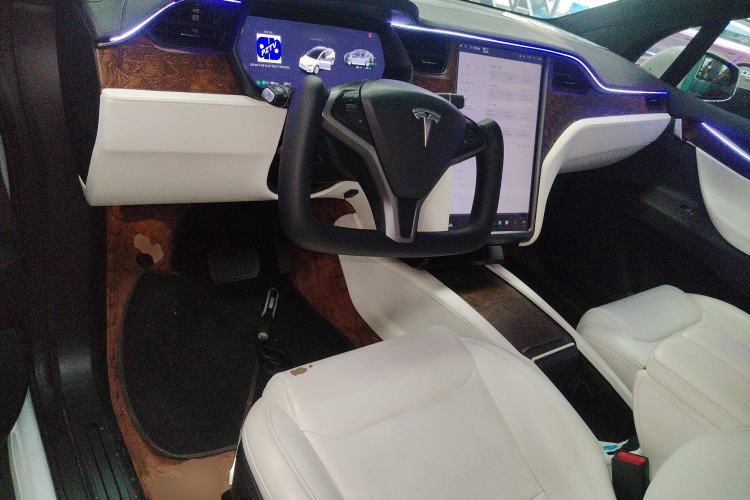 Used Tesla Model X 2019 Long-Range Version Interior 2