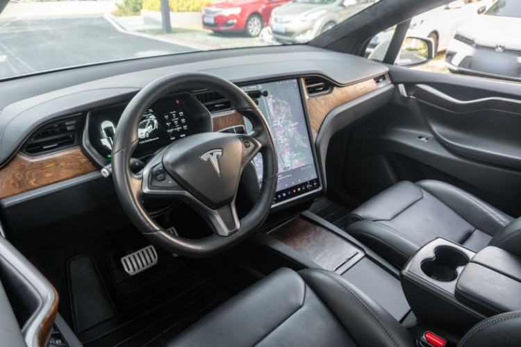 Used Tesla Model X 2019 Long-Range Version Interior 2