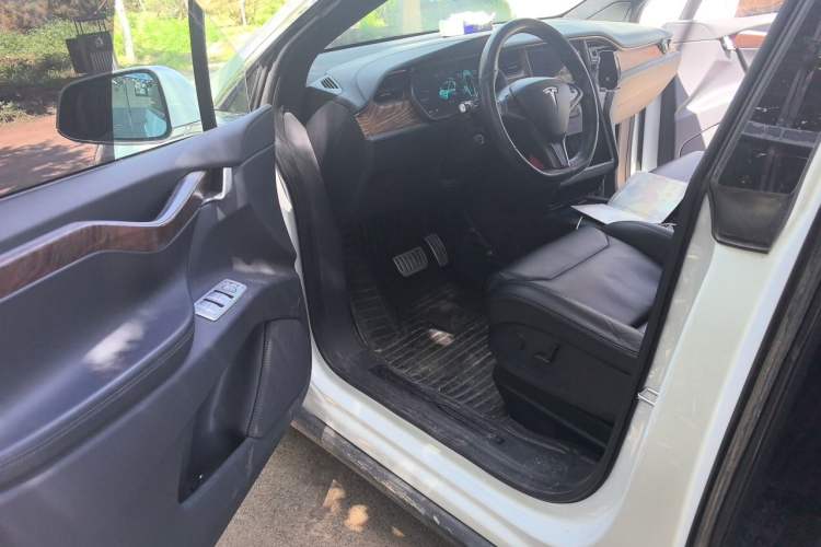 Used Tesla Model X 2019 Performance High-Performance Edition Interior 3