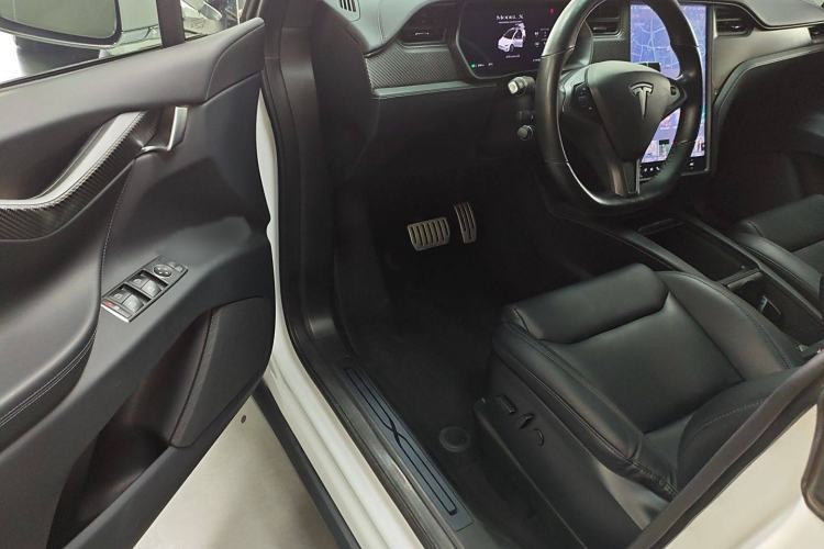 Used Tesla Model X 2019 Performance High-Performance Edition Interior 3