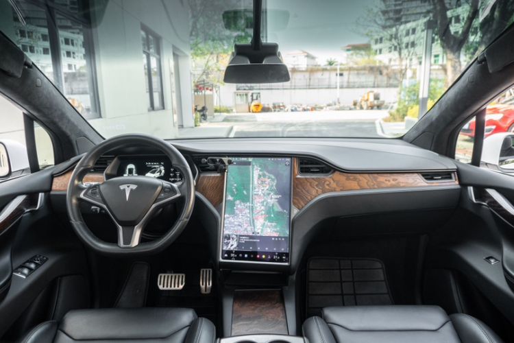 Used Tesla Model X 2019 Long-Range Version Interior 4
