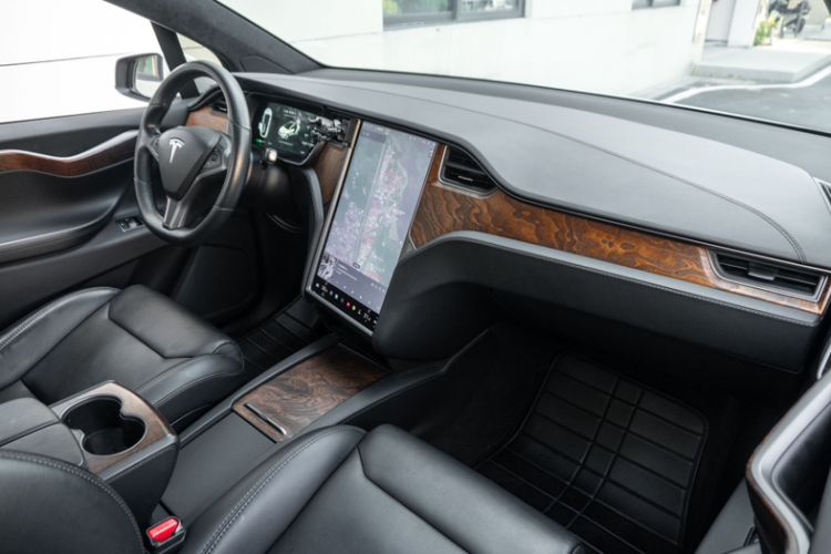 Used Tesla Model X 2019 Long-Range Version Interior 5