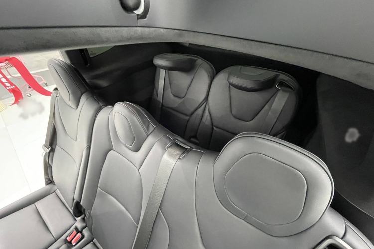Used Tesla Model X 2019 Long-Range Version Interior 5