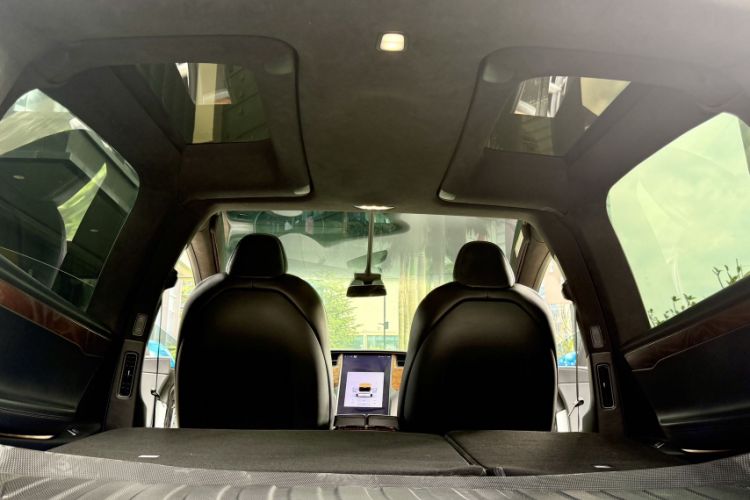Used Tesla Model X 2019 Long-Range Version Interior 6