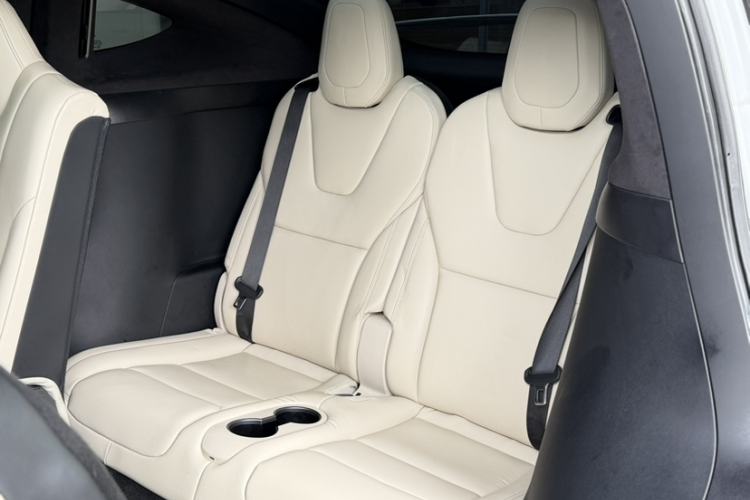 Used Tesla Model X 2019 Long-Range Version Interior 6