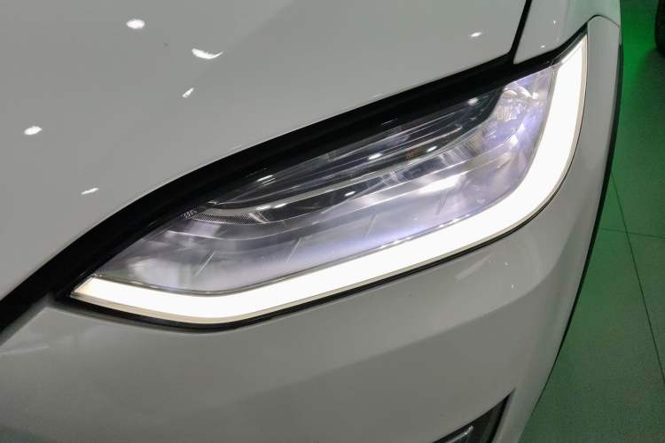 Used Tesla Model X 2019 Long-Range Version Left Front Headlight