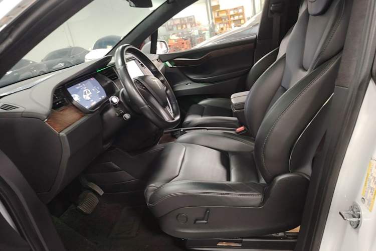 Used Tesla Model X 2019 Long-Range Version Left Front Seat
