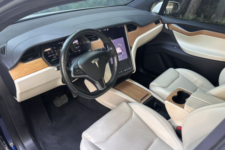 Used Tesla Model X 2019 Long-Range Version Left Front Seat