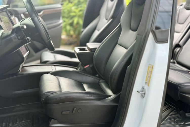 Used Tesla Model X 2019 Long-Range Version Left Front Seat