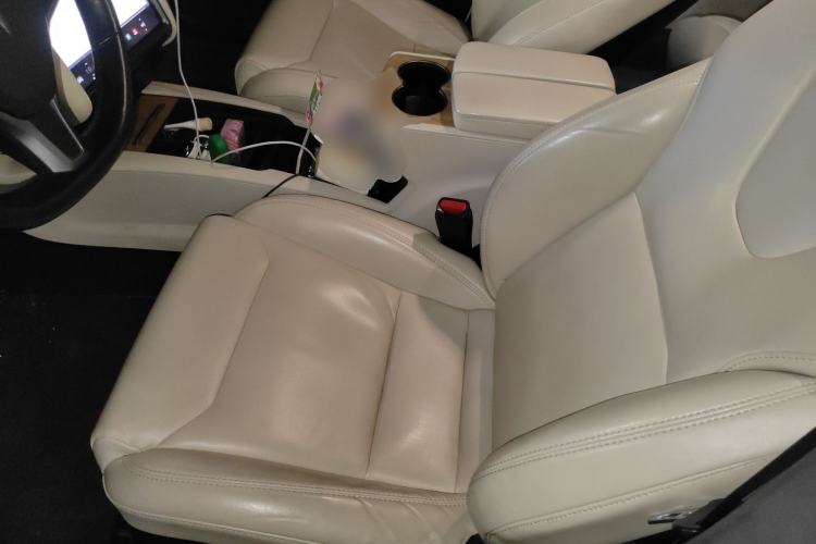 Used Tesla Model X 2019 Long-Range Version Left Front Seat