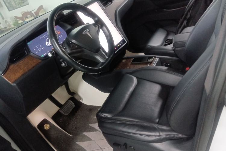 Used Tesla Model X 2019 Long-Range Version Left Front Seat