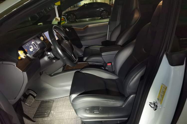 Used Tesla Model X 2019 Long-Range Version Left Front Seat