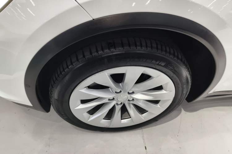 Used Tesla Model X 2019 Long-Range Version Left Front Wheel Hub