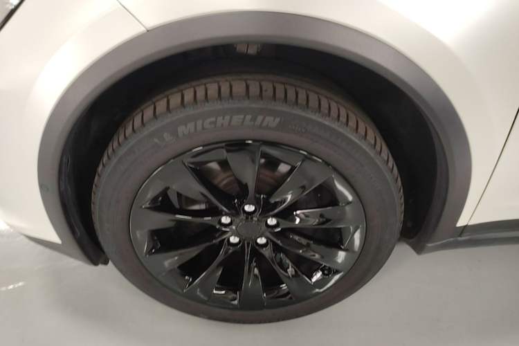 Used Tesla Model X 2019 Long-Range Version Left Front Wheel Hub