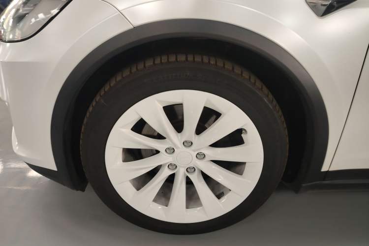 Used Tesla Model X 2019 Long-Range Version Left Front Wheel Hub