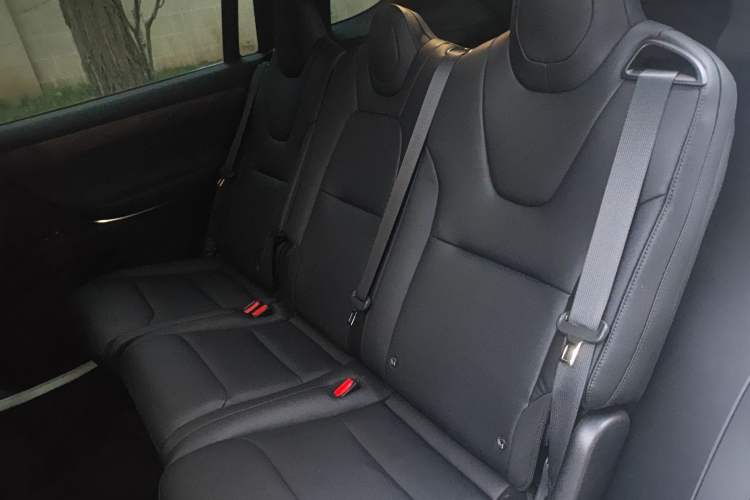 Used Tesla Model X 2019 Long-Range Version Left Rear Seat