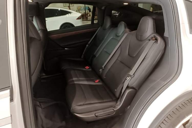 Used Tesla Model X 2019 Long-Range Version Left Rear Seat
