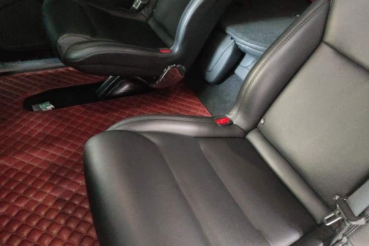 Used Tesla Model X 2019 Long-Range Version Left Rear Seat