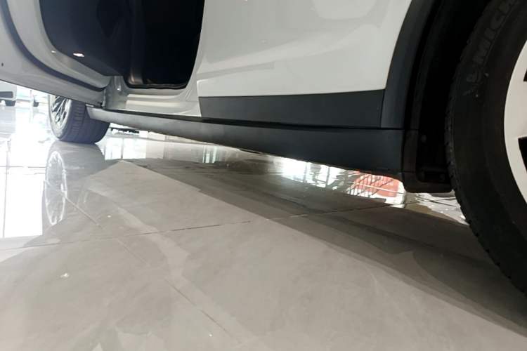 Used Tesla Model X 2019 Long-Range Version Left Side Sill