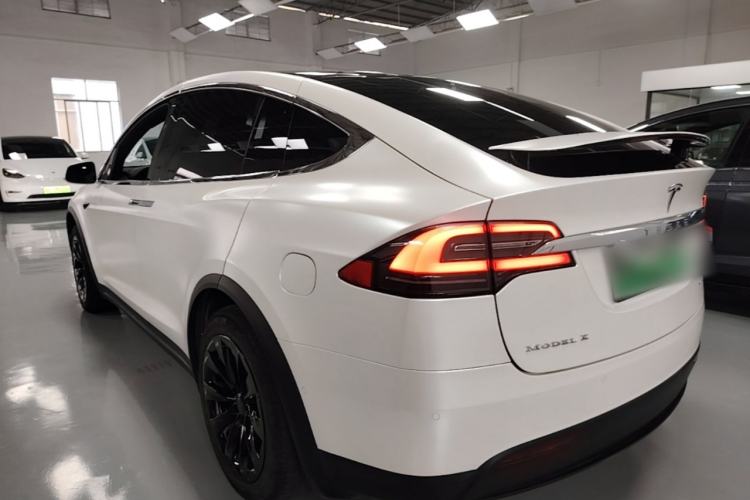 Used Tesla Model X 2019 Long-Range Version Rear Left 45 Deg