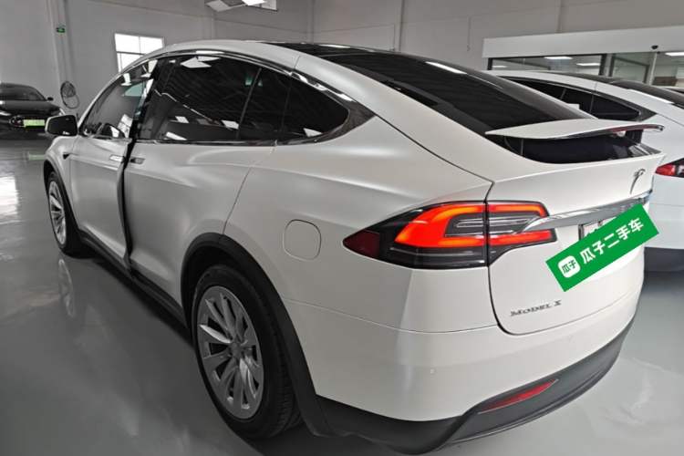 Used Tesla Model X 2019 Long-Range Version Rear Left 45 Deg
