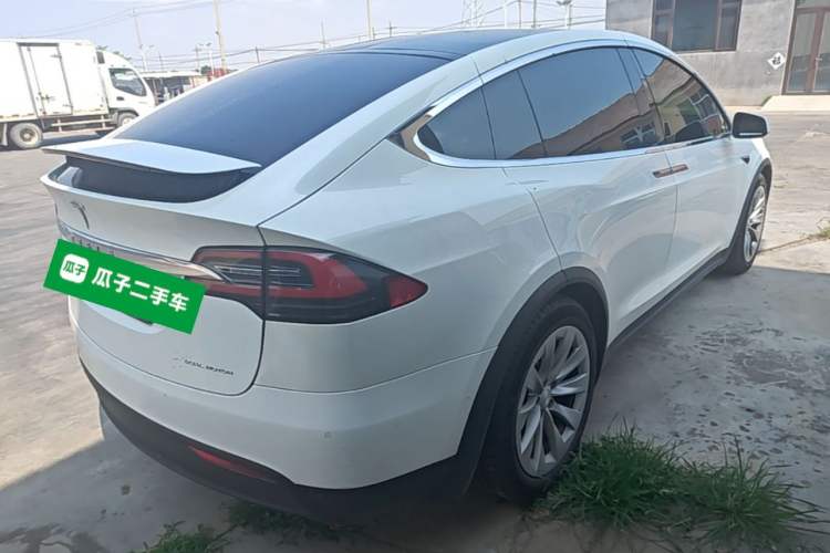 Used Tesla Model X 2019 Long-Range Version Rear Right 45 Deg