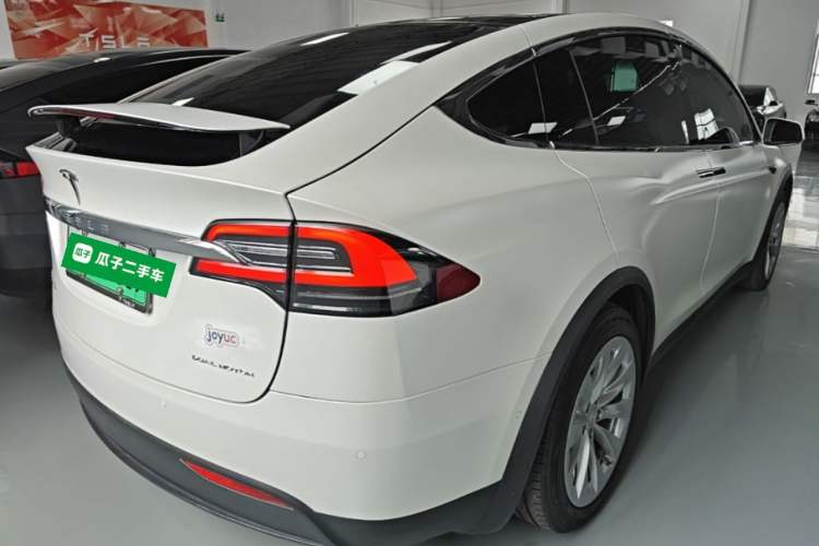 Used Tesla Model X 2019 Long-Range Version Rear Right 45 Deg