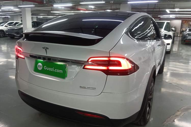 Used Tesla Model X 2019 Long-Range Version Rear Right 45 Deg