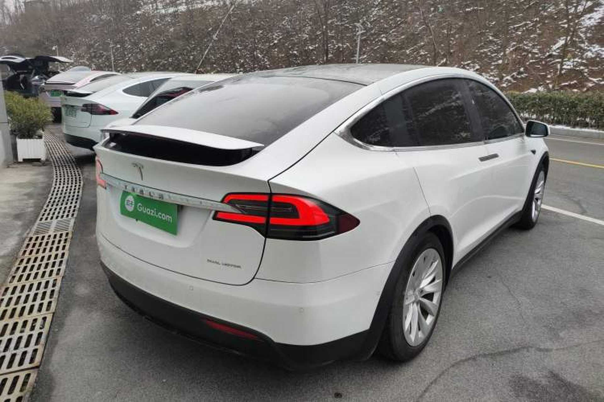 Used Tesla Model X 2019 Long-Range Version Rear Right 45 Deg