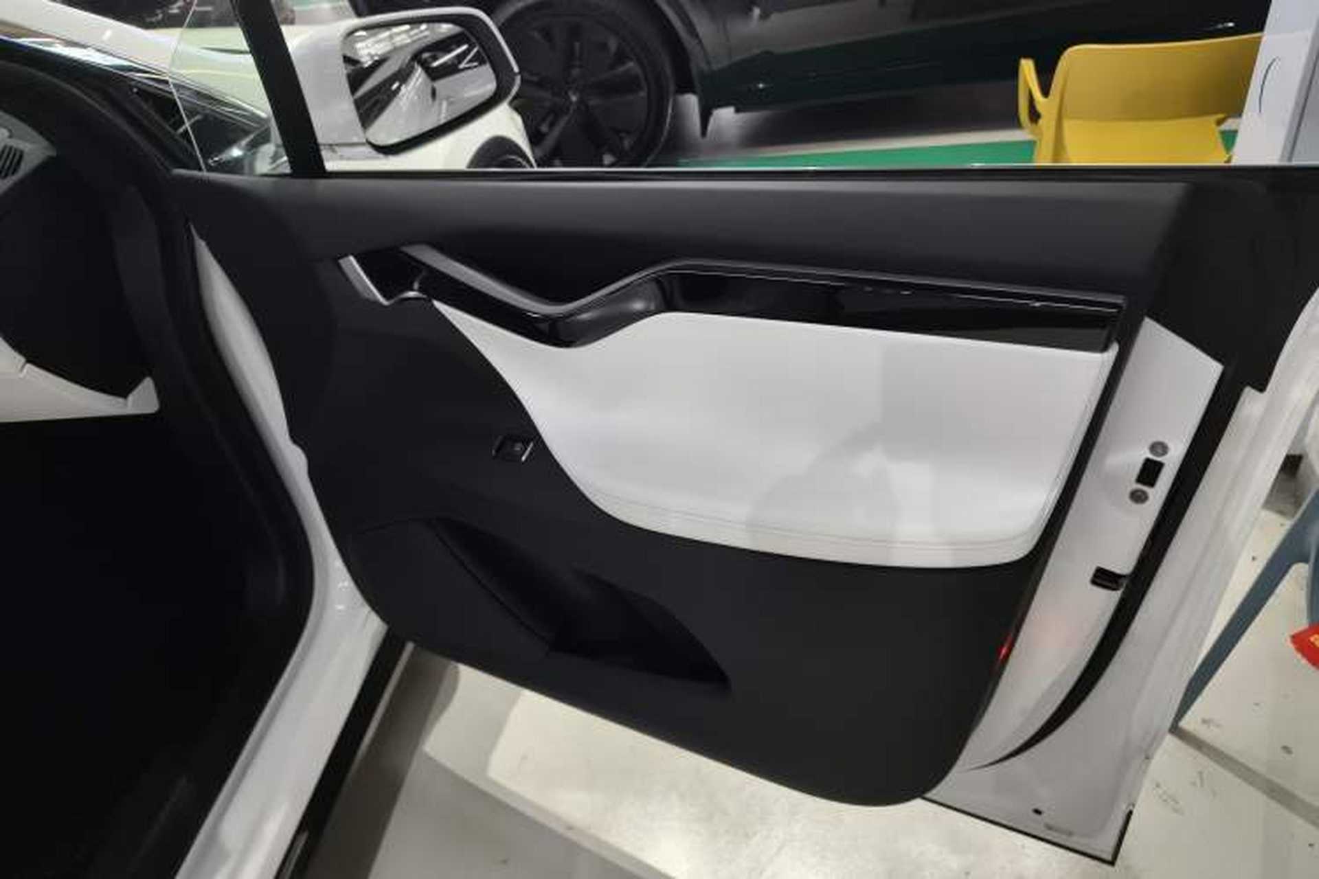 Used Tesla Model X 2019 Long-Range Version Right Front Door Interior