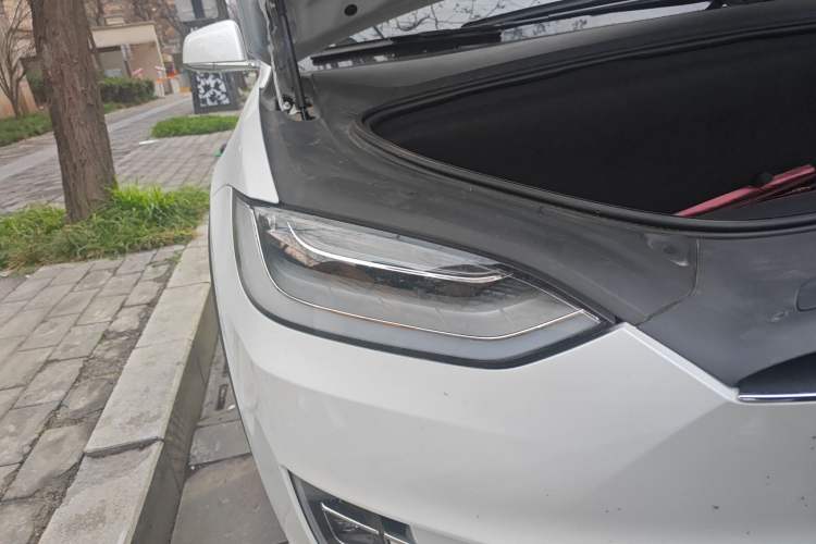 Used Tesla Model X 2019 Long-Range Version Right Front Headlight