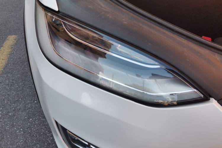 Used Tesla Model X 2019 Long-Range Version Right Front Headlight