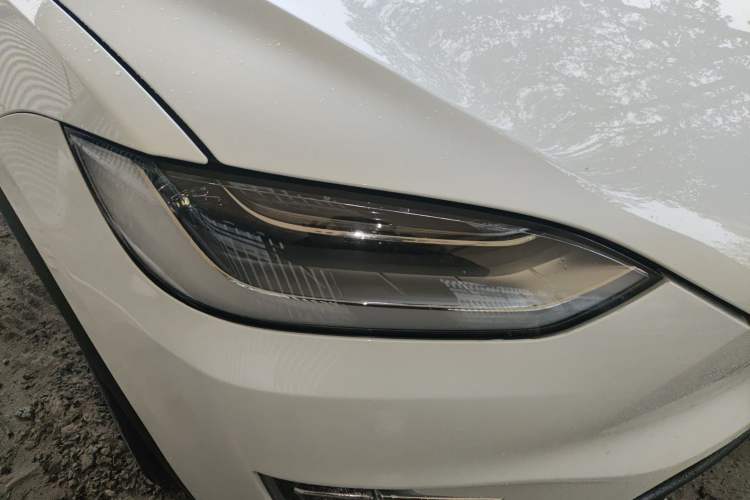 Used Tesla Model X 2019 Long-Range Version Right Front Headlight
