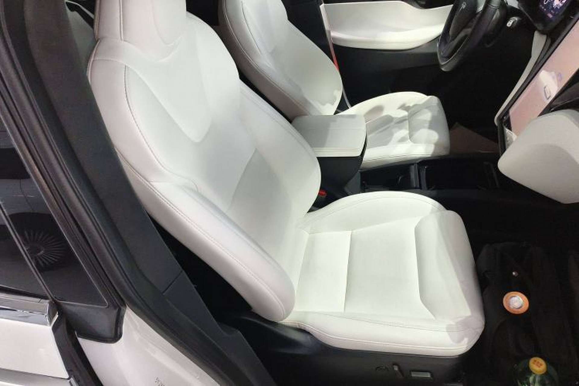 Used Tesla Model X 2019 Long-Range Version Right Front Seat