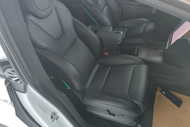 Used Tesla Model X 2019 Long-Range Version Right Front Seat