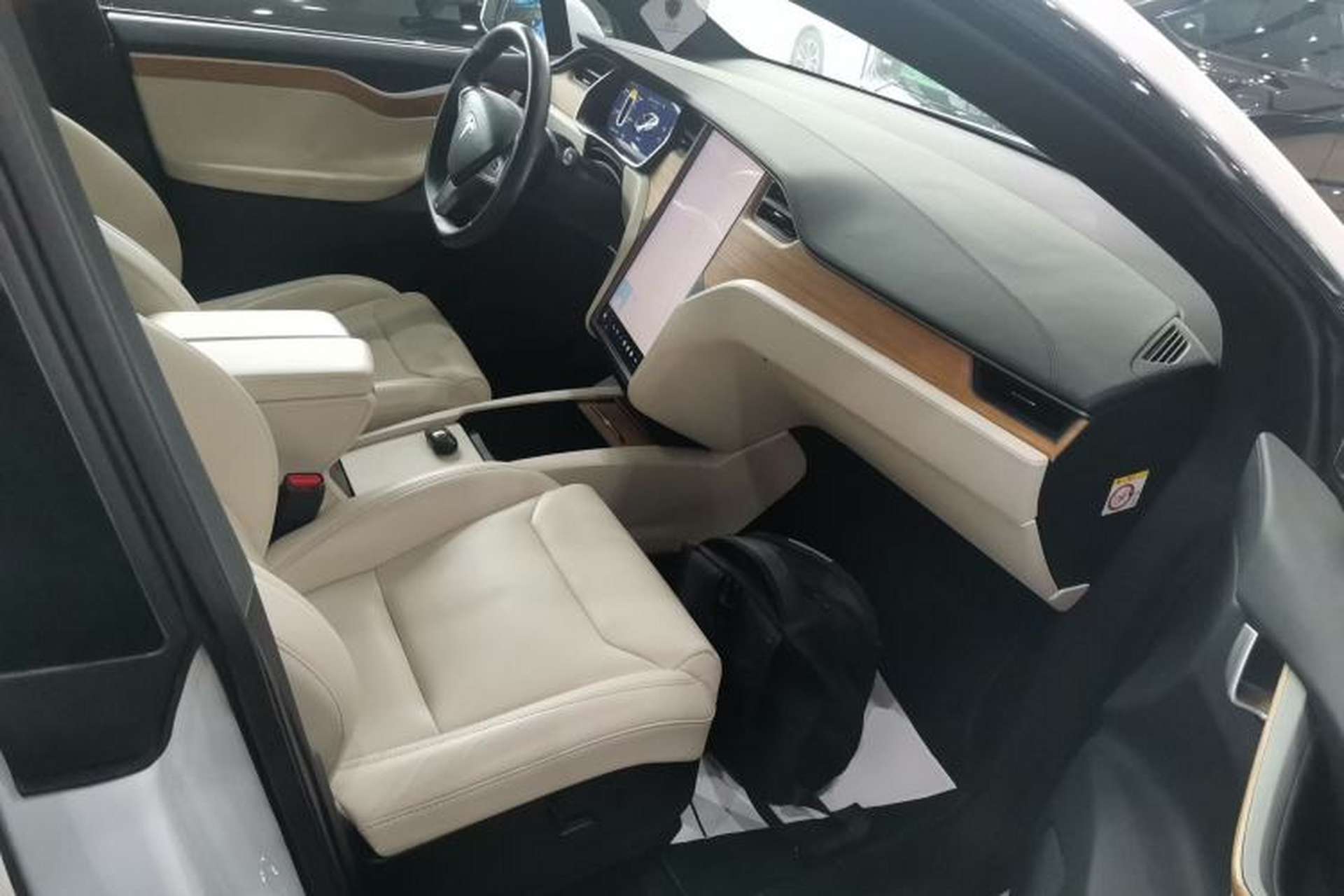 Used Tesla Model X 2019 Long-Range Version Right Front Seat