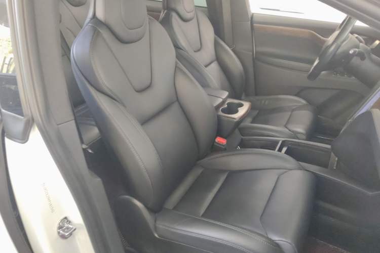 Used Tesla Model X 2019 Long-Range Version Right Front Seat