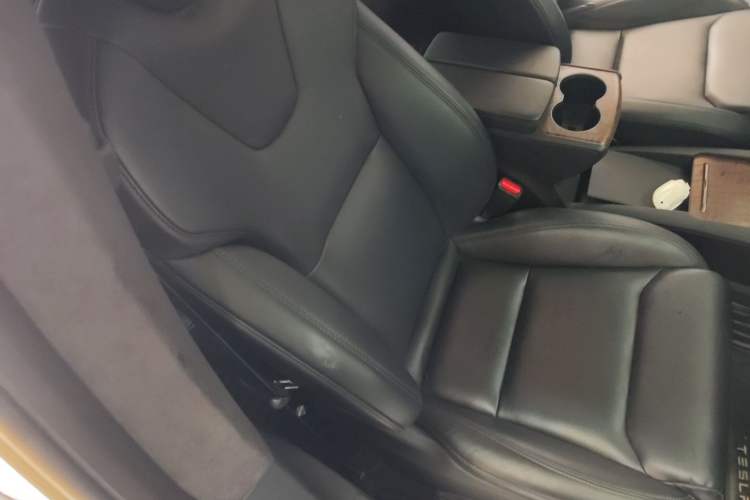 Used Tesla Model X 2019 Long-Range Version Right Front Seat
