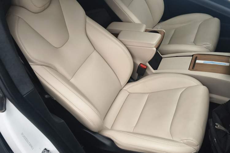 Used Tesla Model X 2019 Long-Range Version Right Front Seat