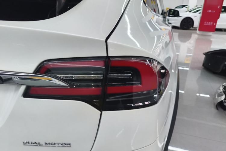 Used Tesla Model X 2019 Long-Range Version Right Rear Taillight