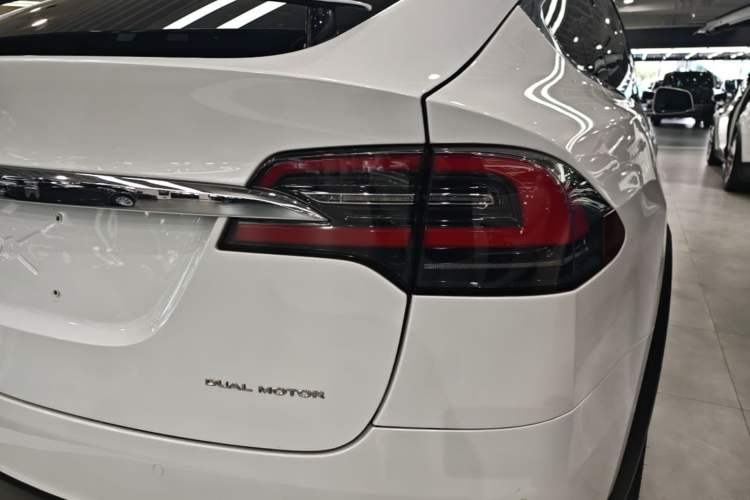 Used Tesla Model X 2019 Long-Range Version Right Rear Taillight