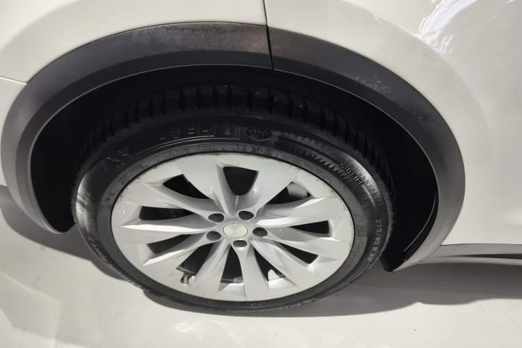 Used Tesla Model X 2019 Long-Range Version Right Rear Wheel Hub